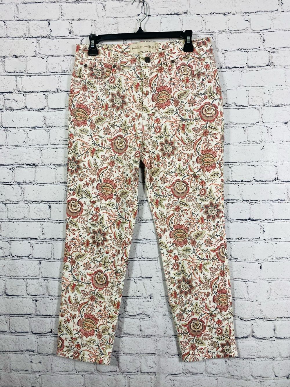 Soft Surroundings Cream Floral Cotton Shorts with Coral and Gray Accents